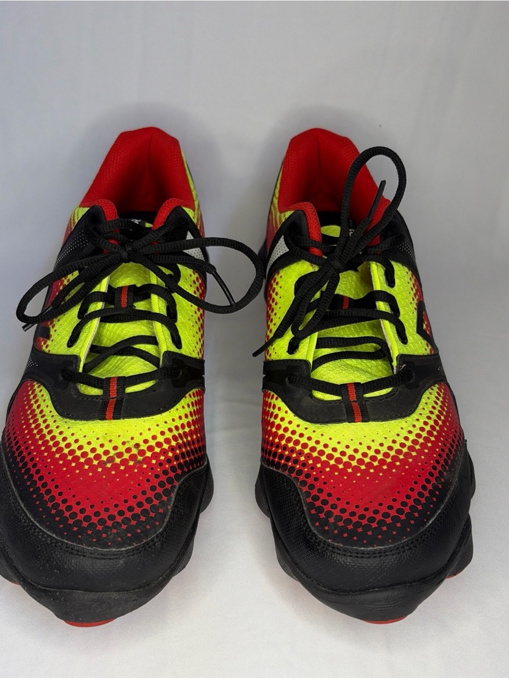 RARE Reebok ATV  19 Sonic Rush M40630 Mens Size 12 Running Shoe Red Black Neon